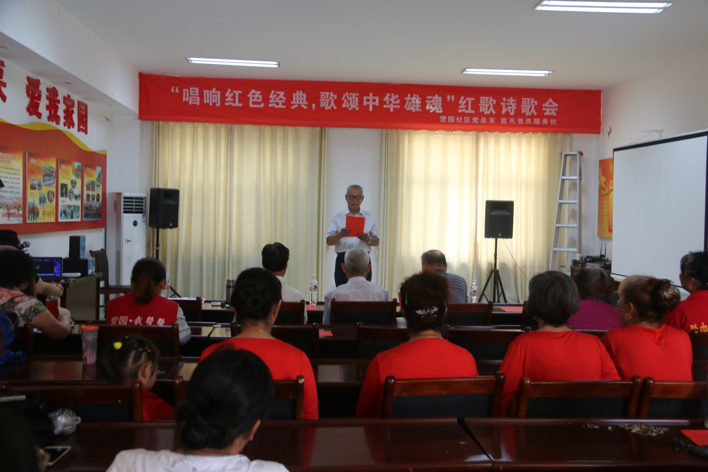 诗歌朗诵会1.JPG