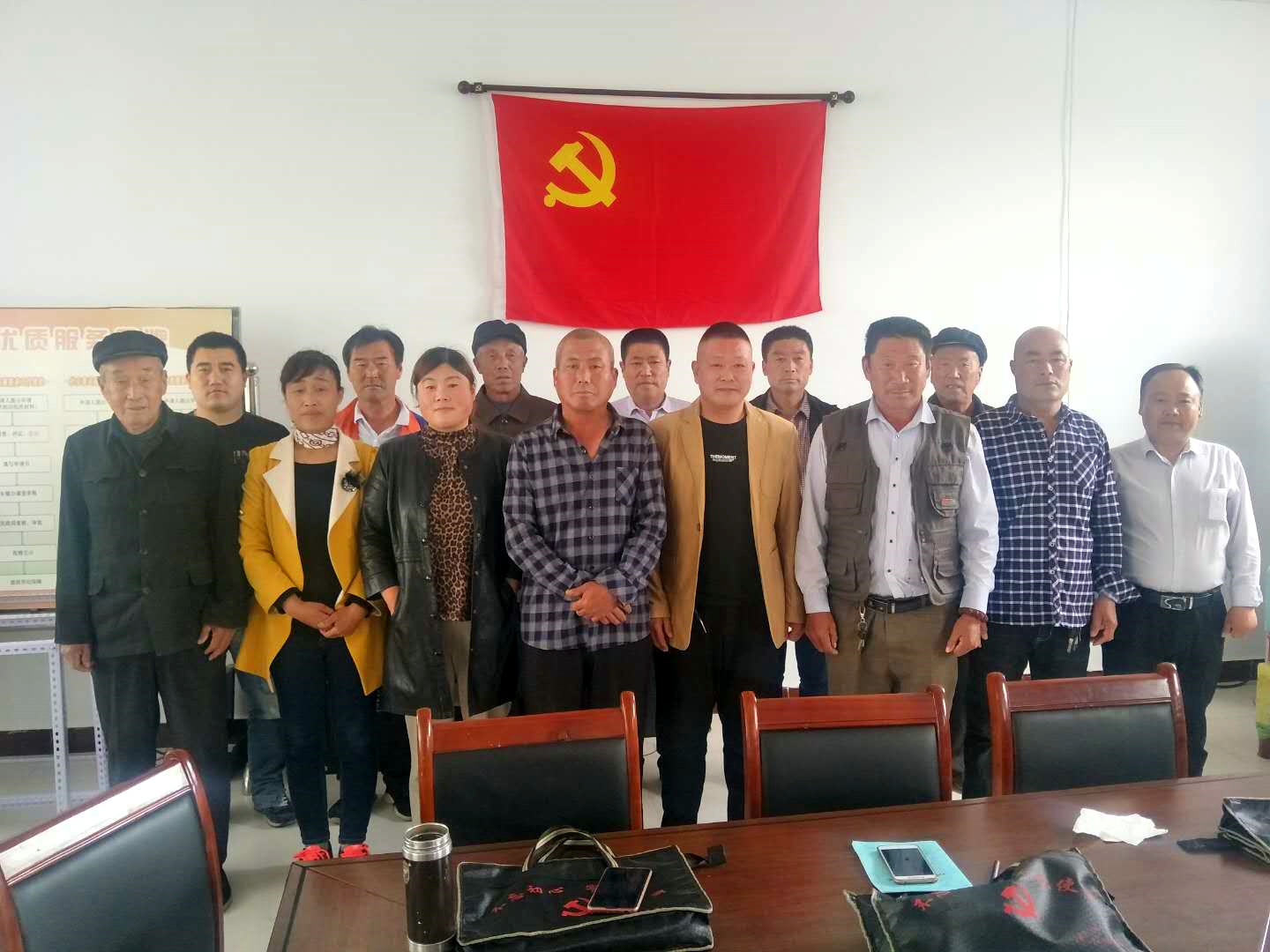 生日合影01.jpg 生日合影01.jpg