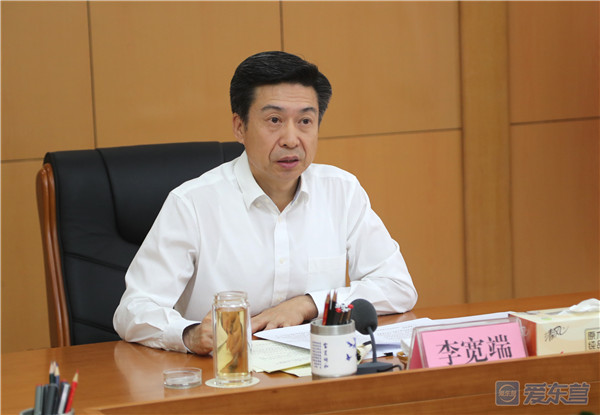 李.jpg